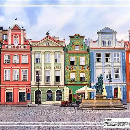Old Town Square - Center Sieroca * Poznań